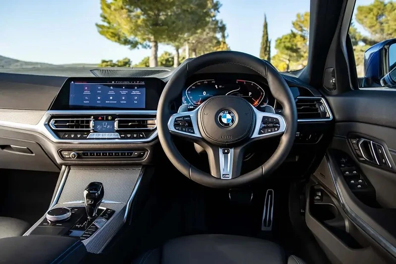 BMW 3-Series interior, tech and comfort 2019 onwards – image from Parkers - https://www.parkers.co.uk/bmw/3-series/review/interior/