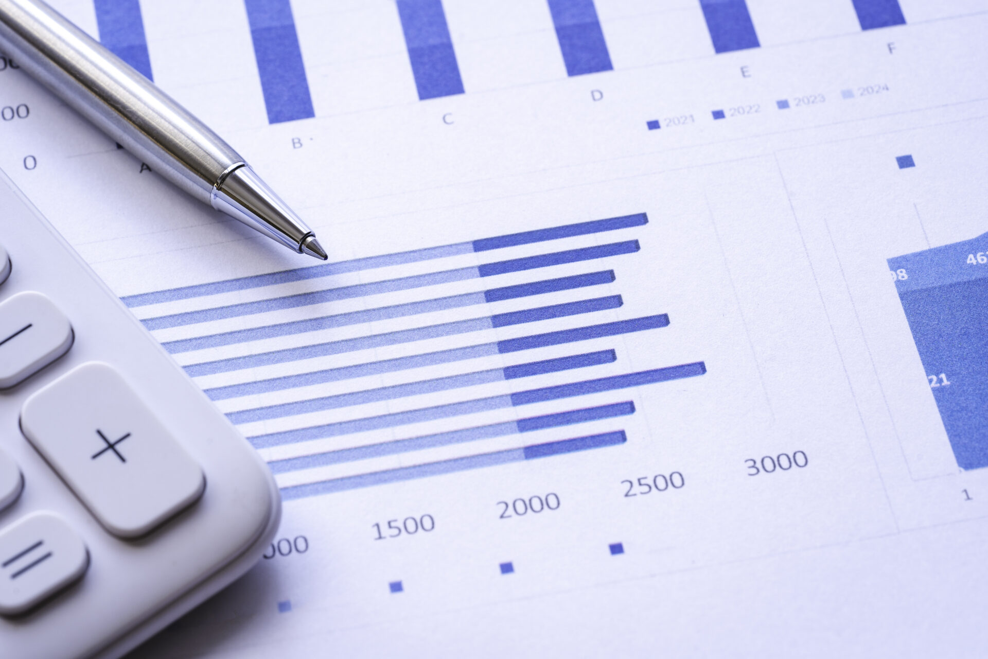 calculator-steel-pen-and-financial-data-with-gra-2025-02-19-06-34-15-utc | Warrantywise