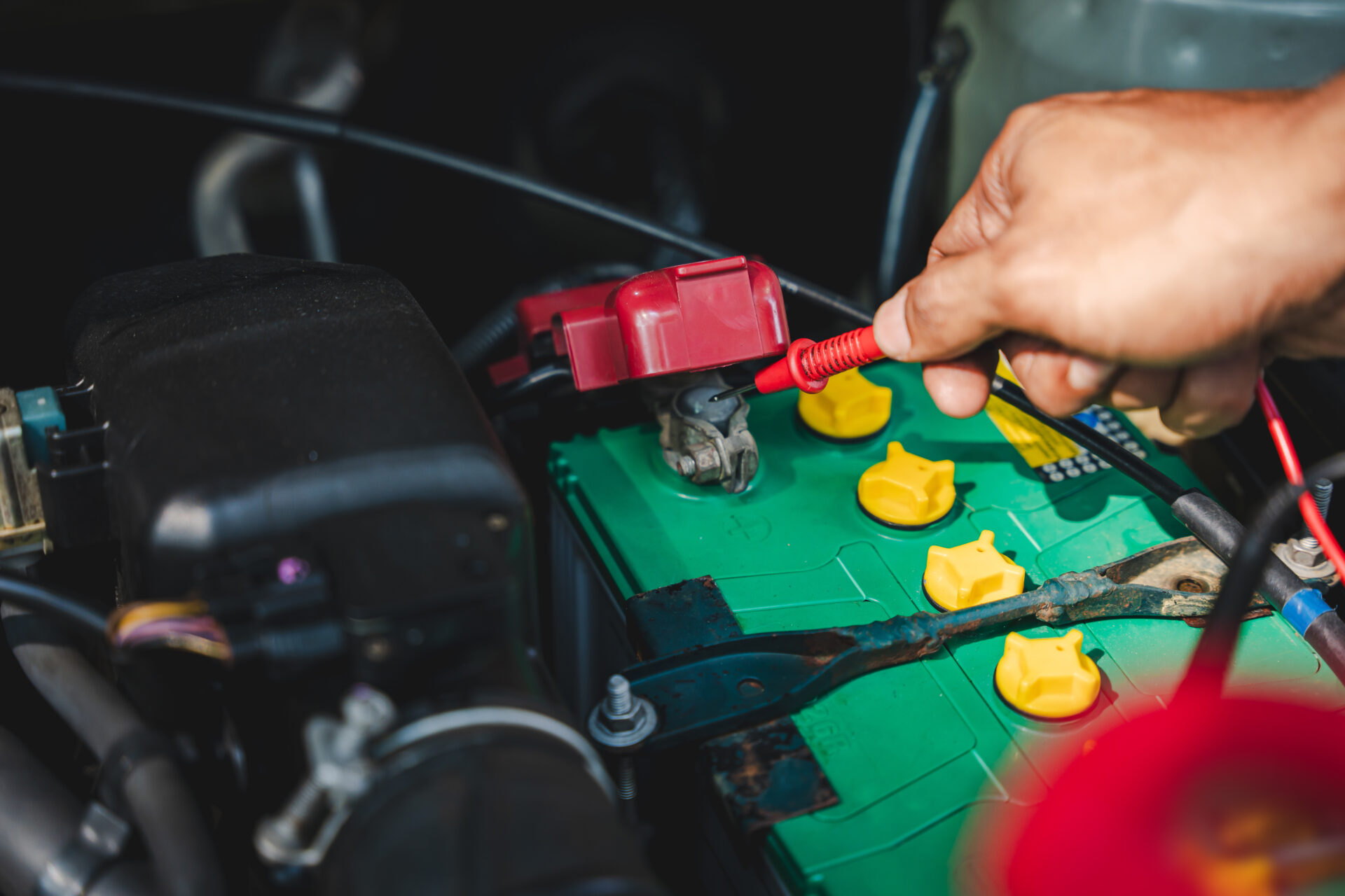 Equipment to check the battery with a mechanic to check and main | Warrantywise